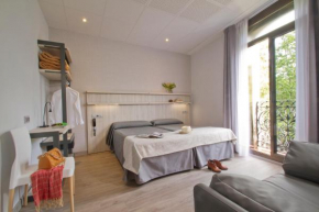 Гостиница Hostal Benidorm  Барселона